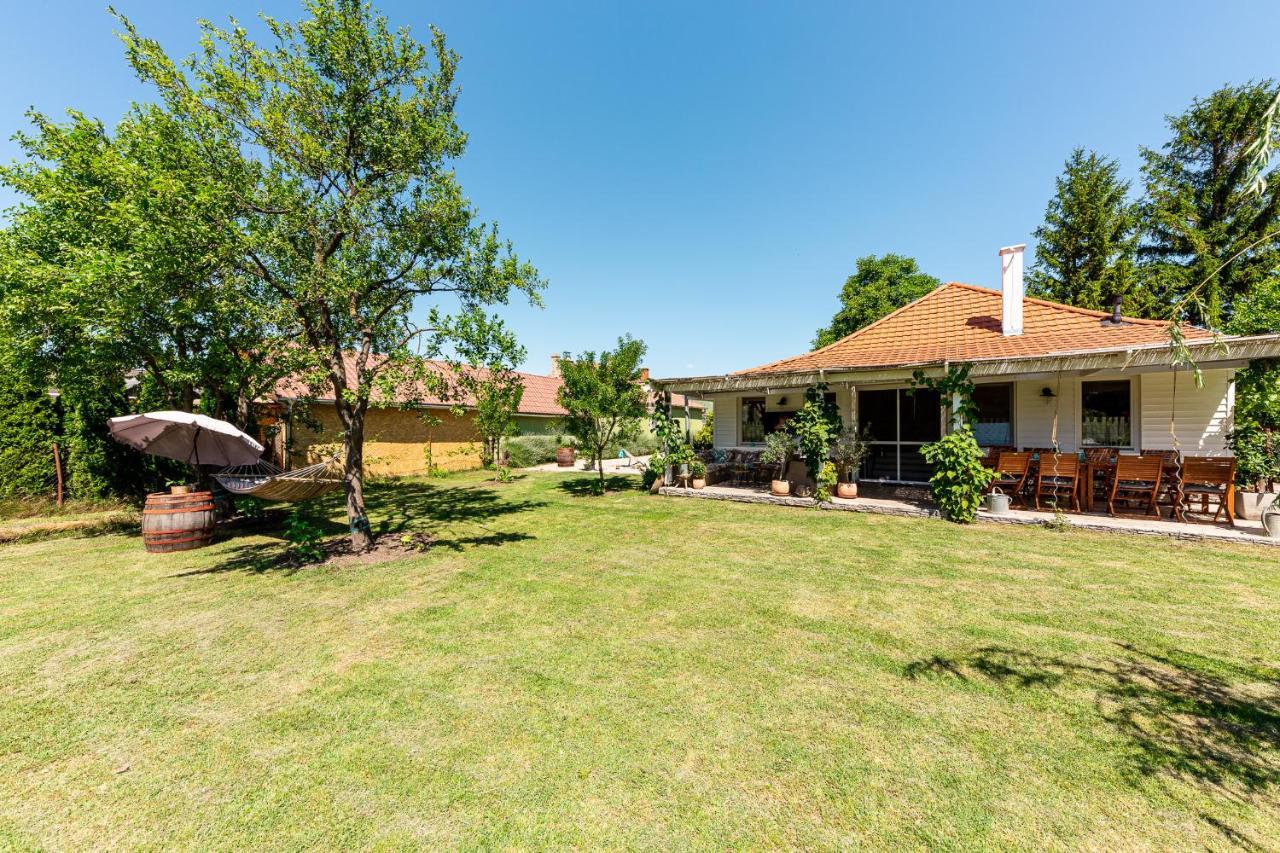 Berrybay Holidayhome Balatonkeresztúr 외부 사진