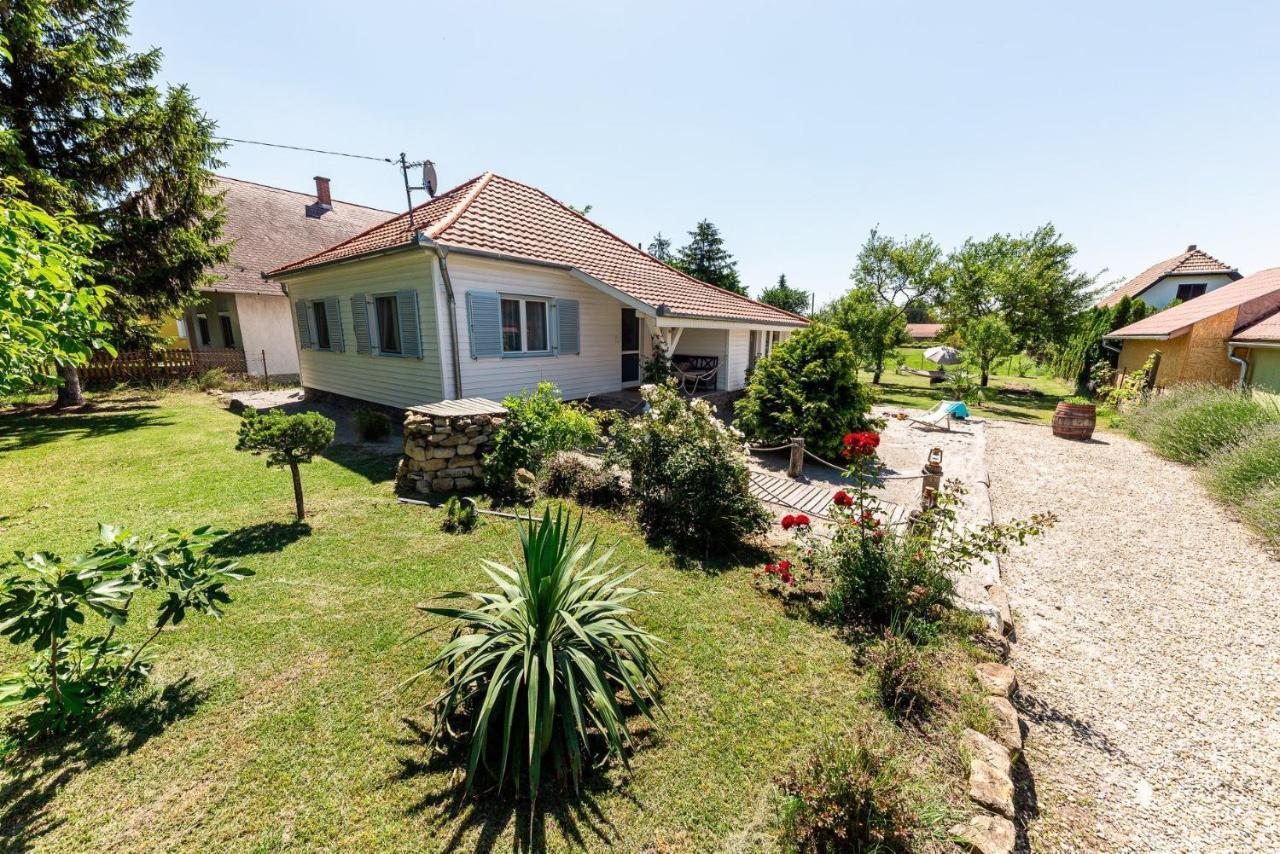 Berrybay Holidayhome Balatonkeresztúr 외부 사진